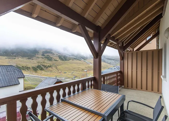 Duplex Cosy 7 Pers. Avec Piscine, Parking, A 400m Des Pistes - - Fr-1-404-248 La Mongie